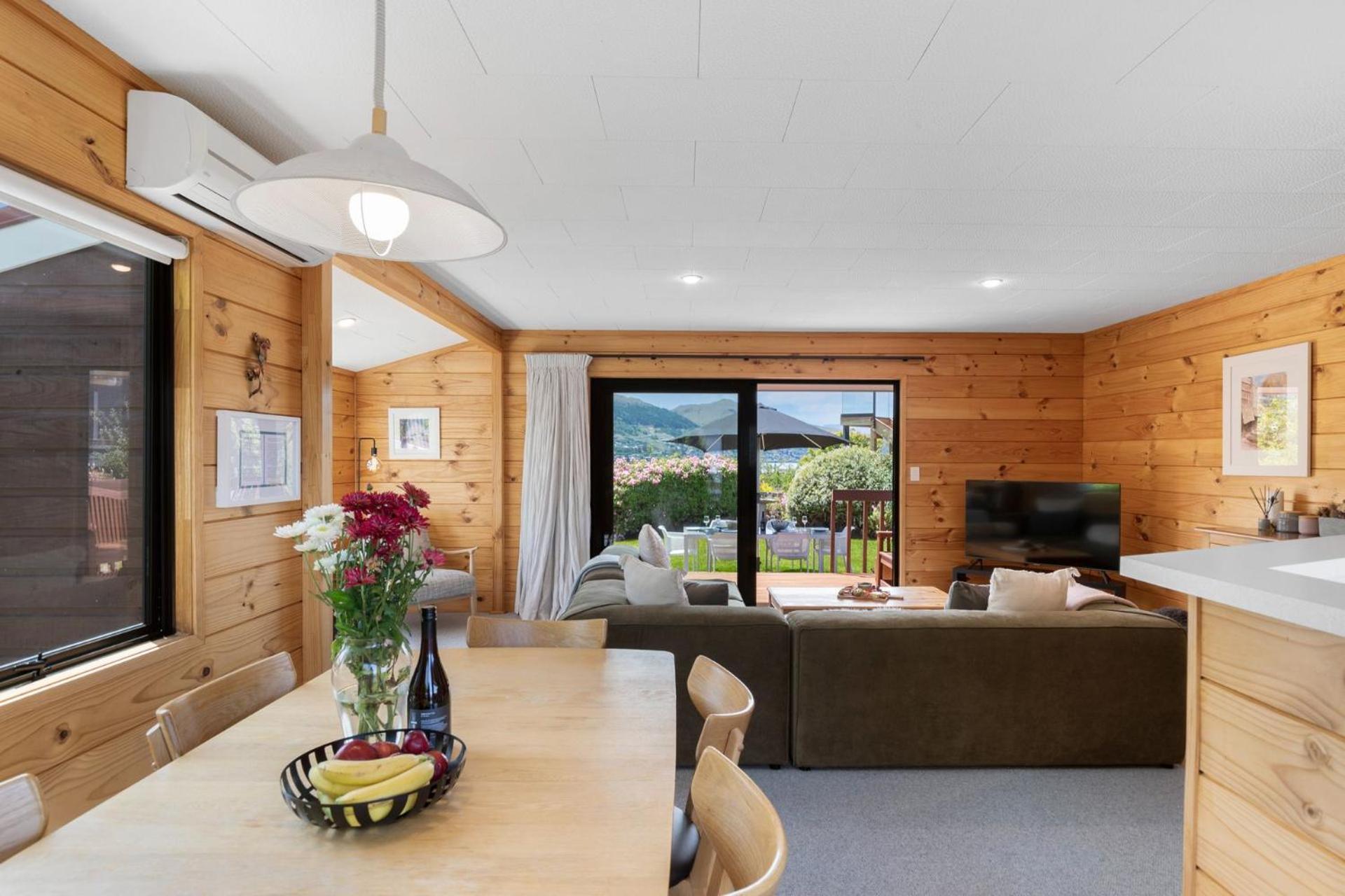 Villa Tranquil Heights Queenstown Exterior foto