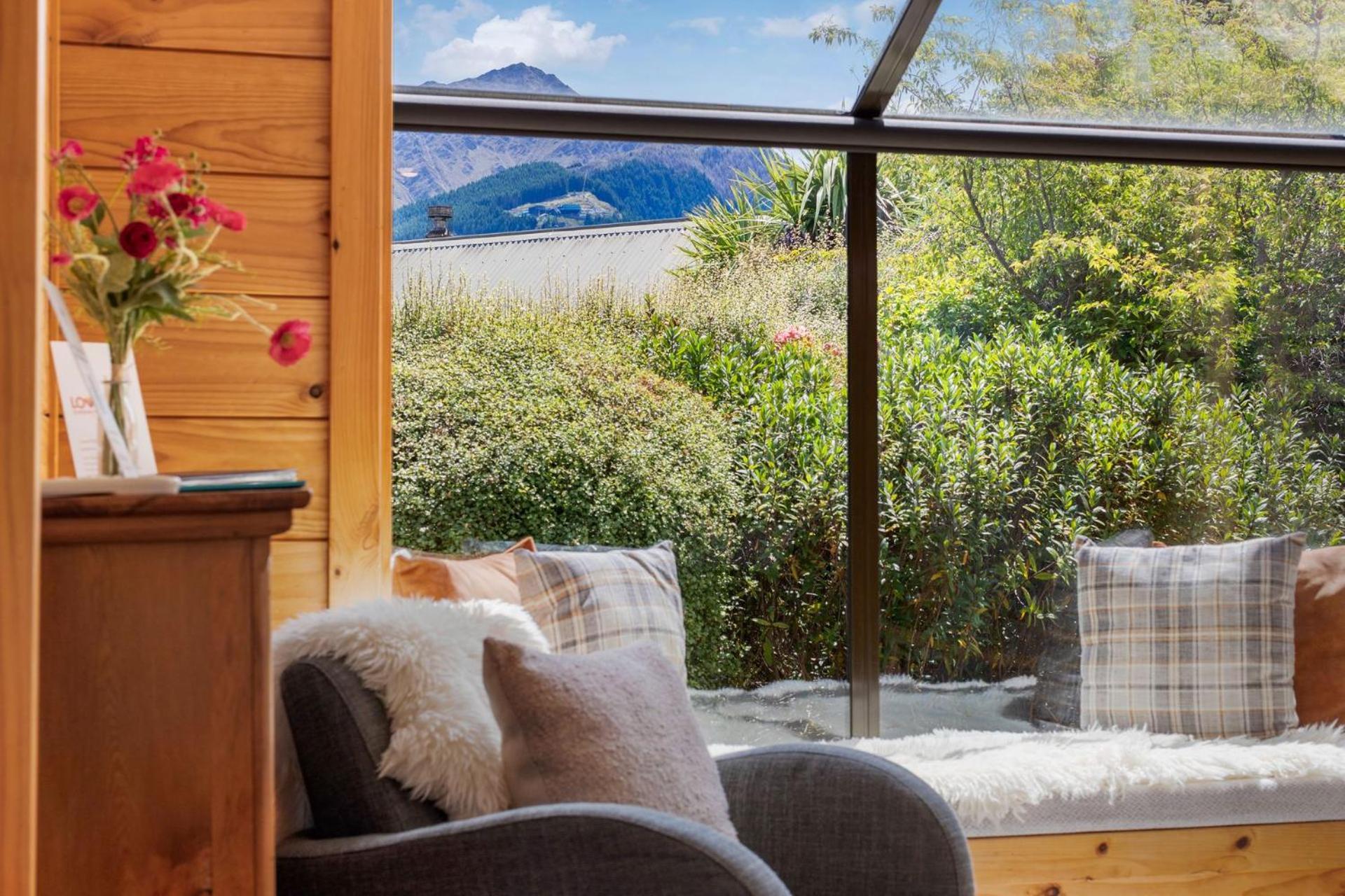 Villa Tranquil Heights Queenstown Exterior foto